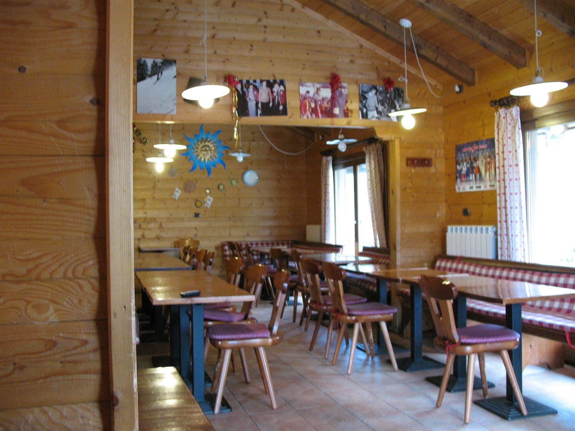 Restaurant Hotel Chalet Del Sole Oulx Eksteriør bilde