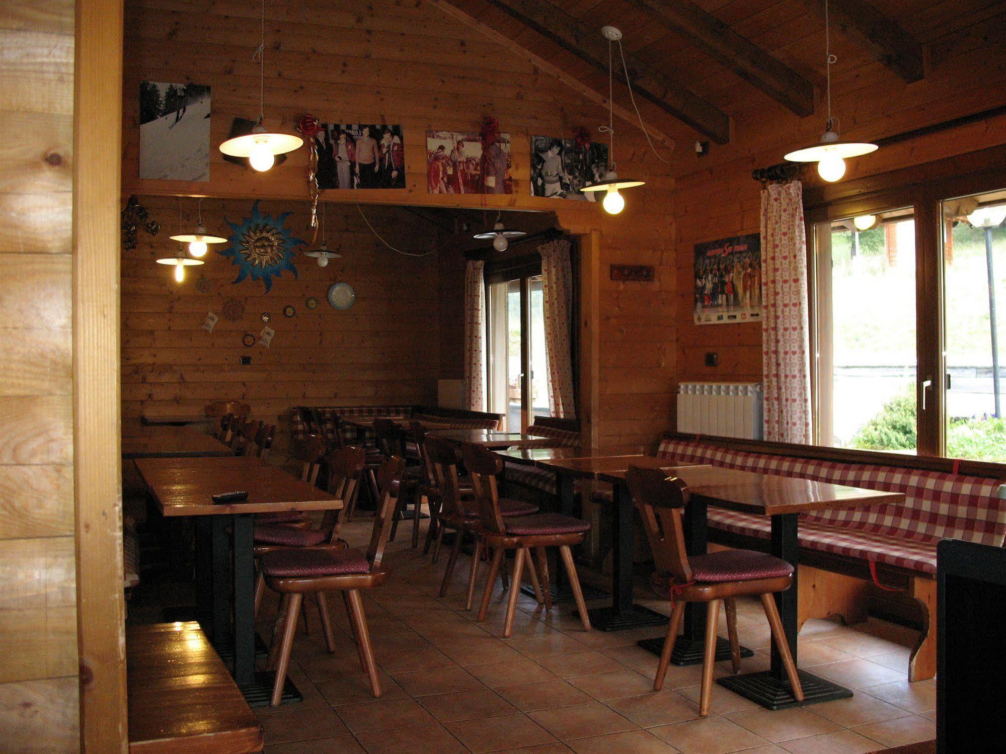 Restaurant Hotel Chalet Del Sole Oulx Eksteriør bilde